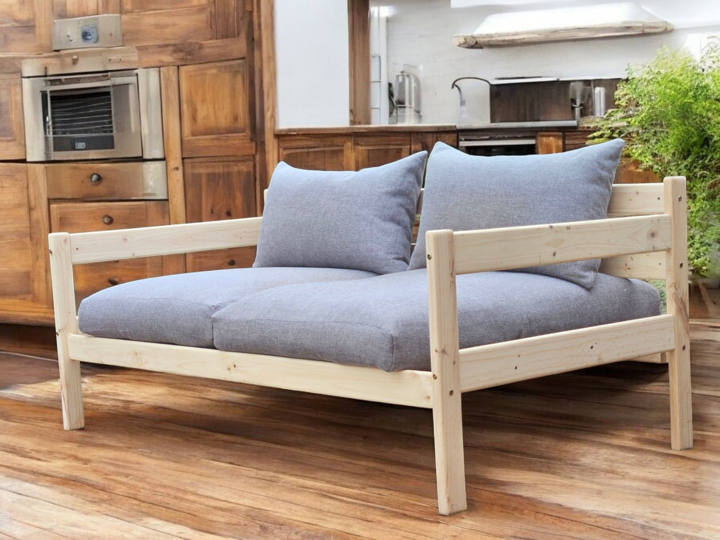 🛋️ Solid Pine Day Bed