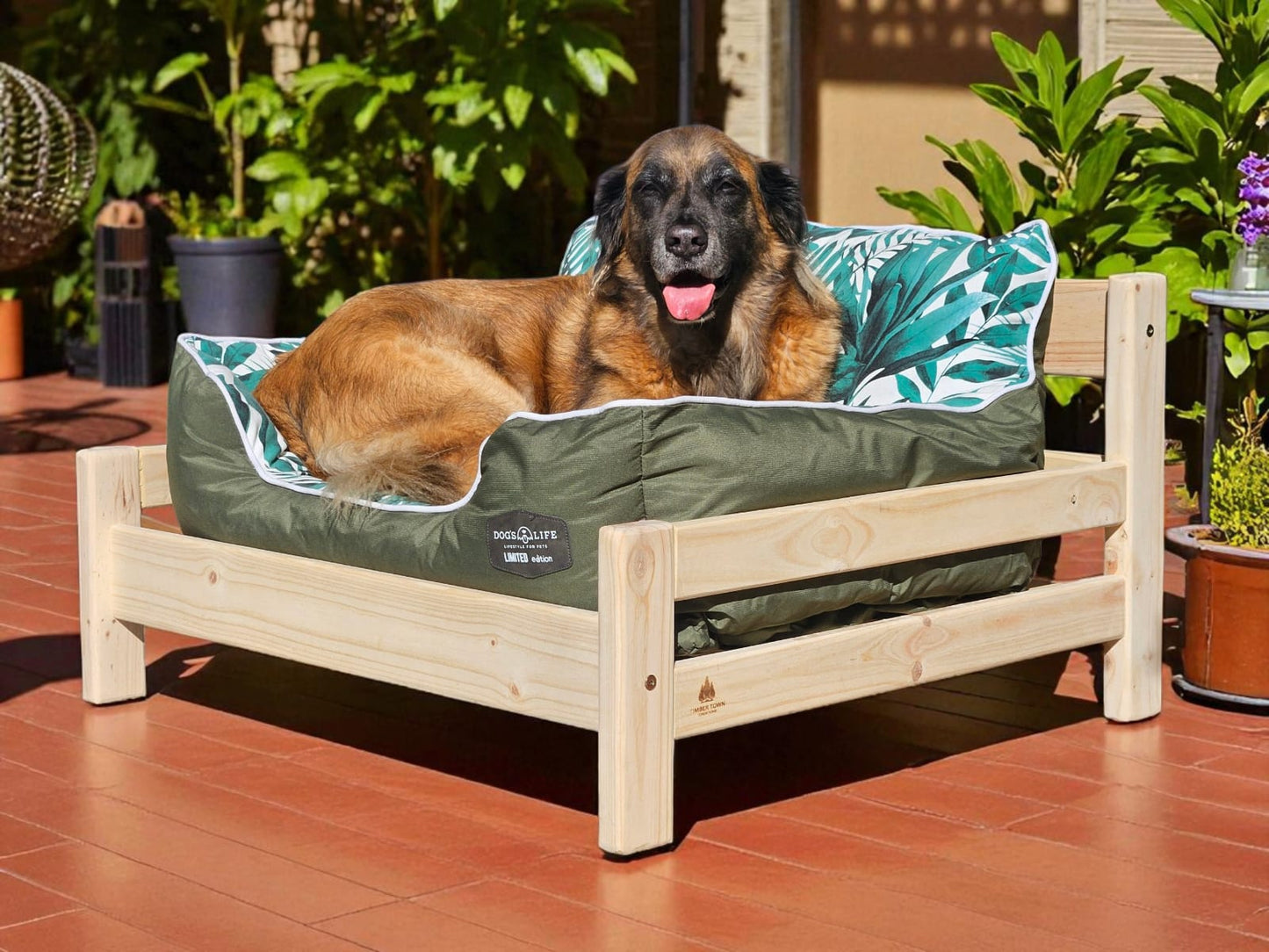 Timber Town Solid Pine Doggy Day Bed 🐾