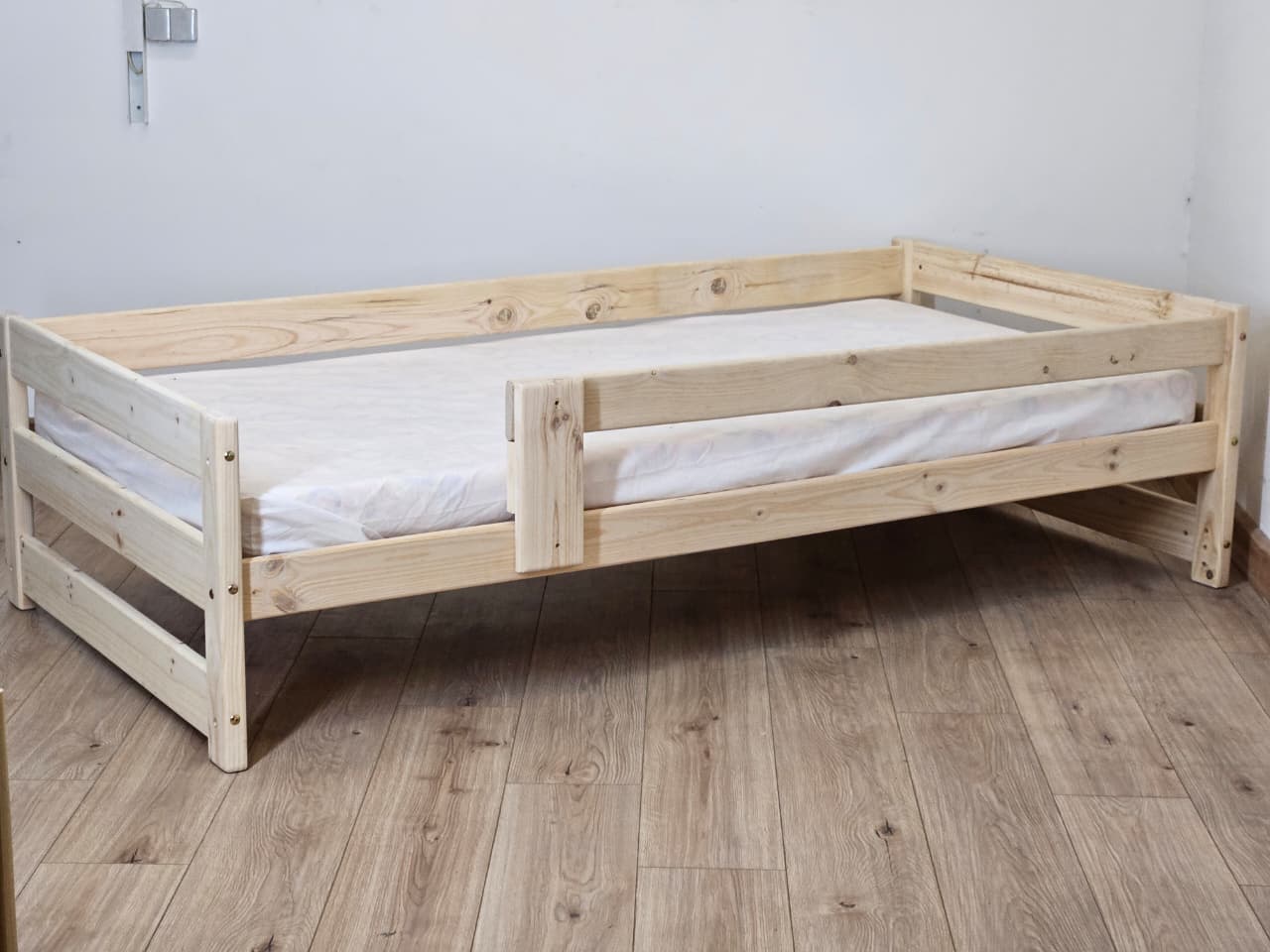 3 in 1 Solid Pine Toddler Bed 👶🛏️