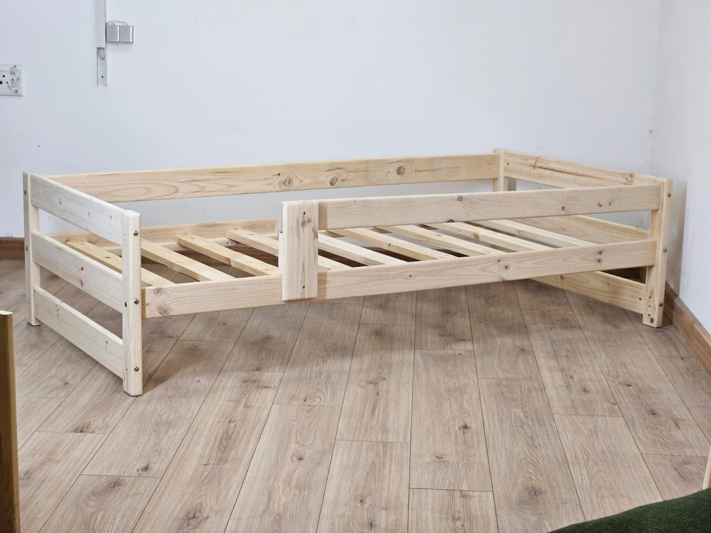 3 in 1 Solid Pine Toddler Bed 👶🛏️
