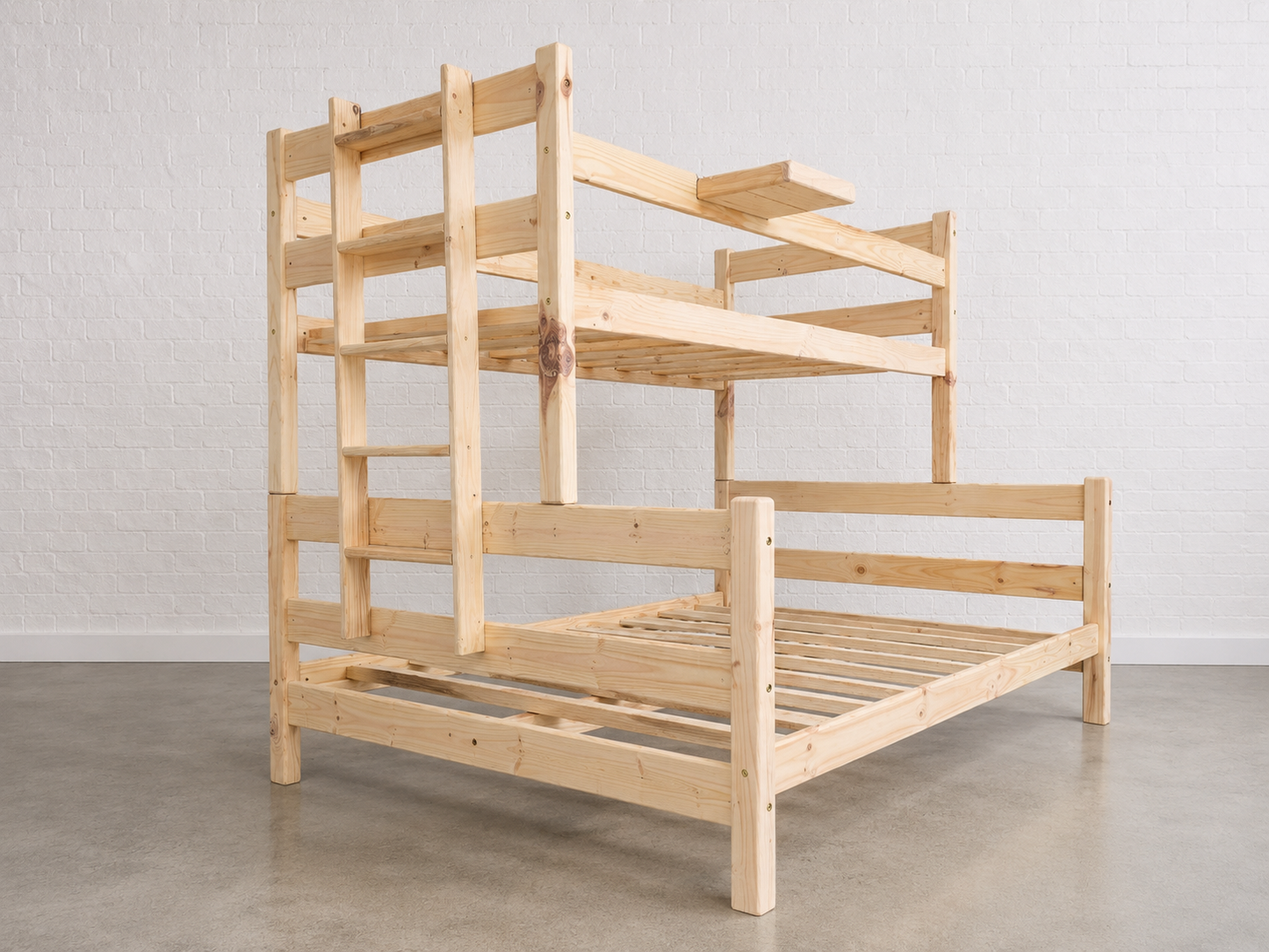 🛏️ Knysna Pine Tri-Bunk