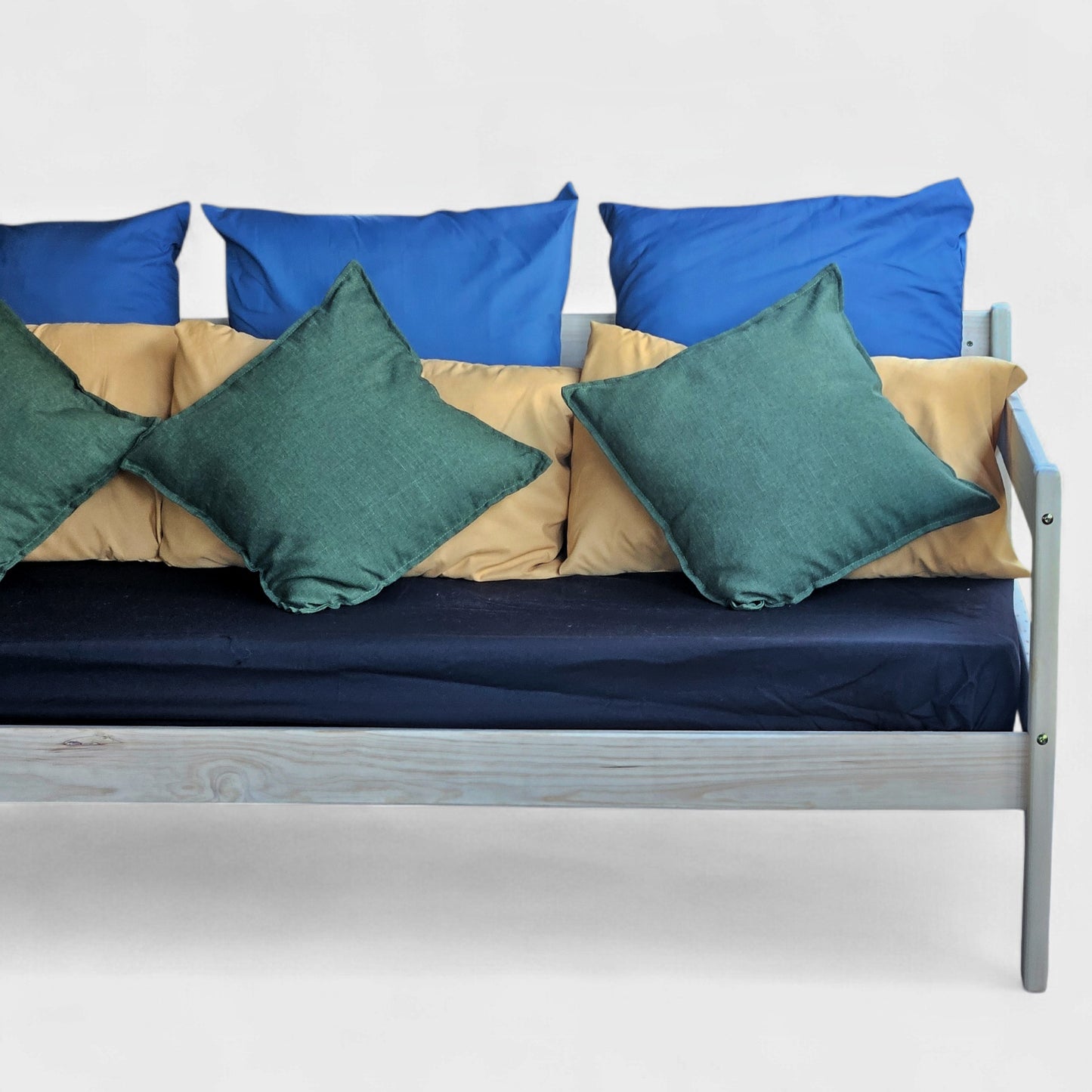 🛋️ Solid Pine Day Bed